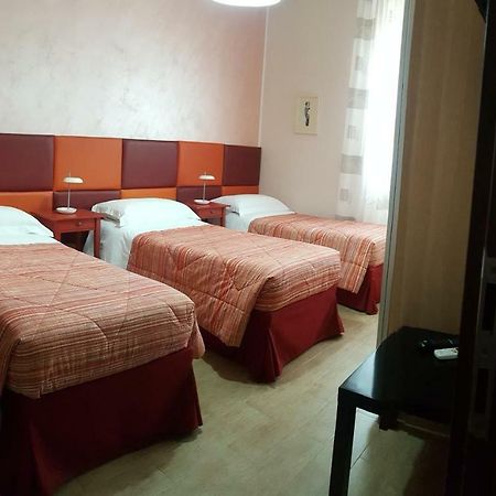 B&B Il Viandante Mesagne Bagian luar foto