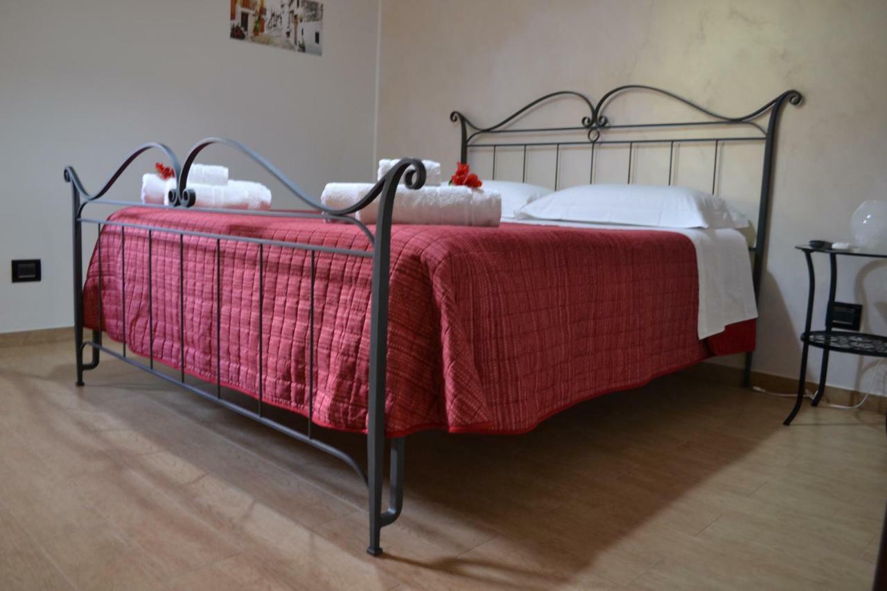B&B Il Viandante Mesagne Bagian luar foto