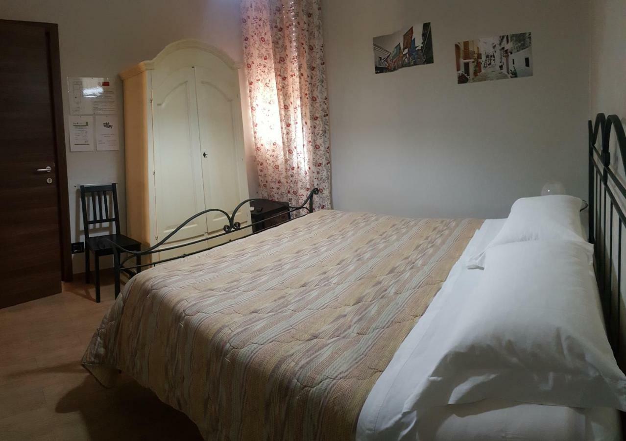 B&B Il Viandante Mesagne Bagian luar foto
