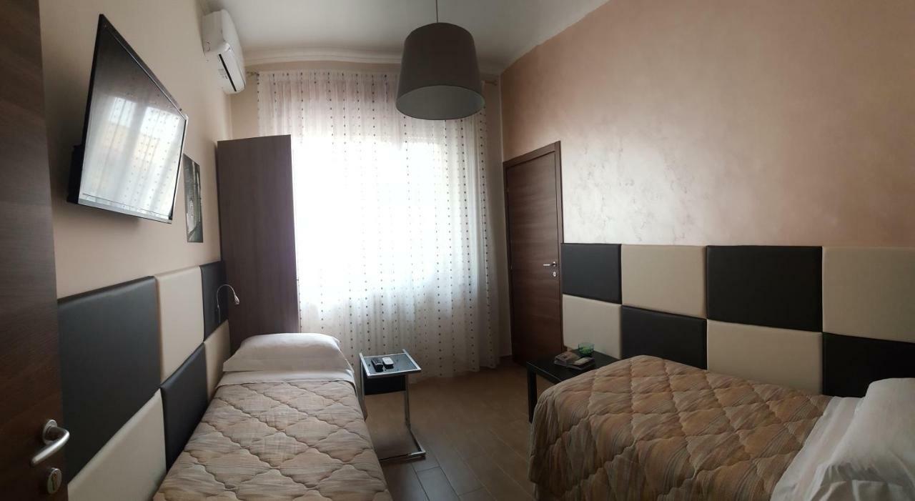 B&B Il Viandante Mesagne Bagian luar foto