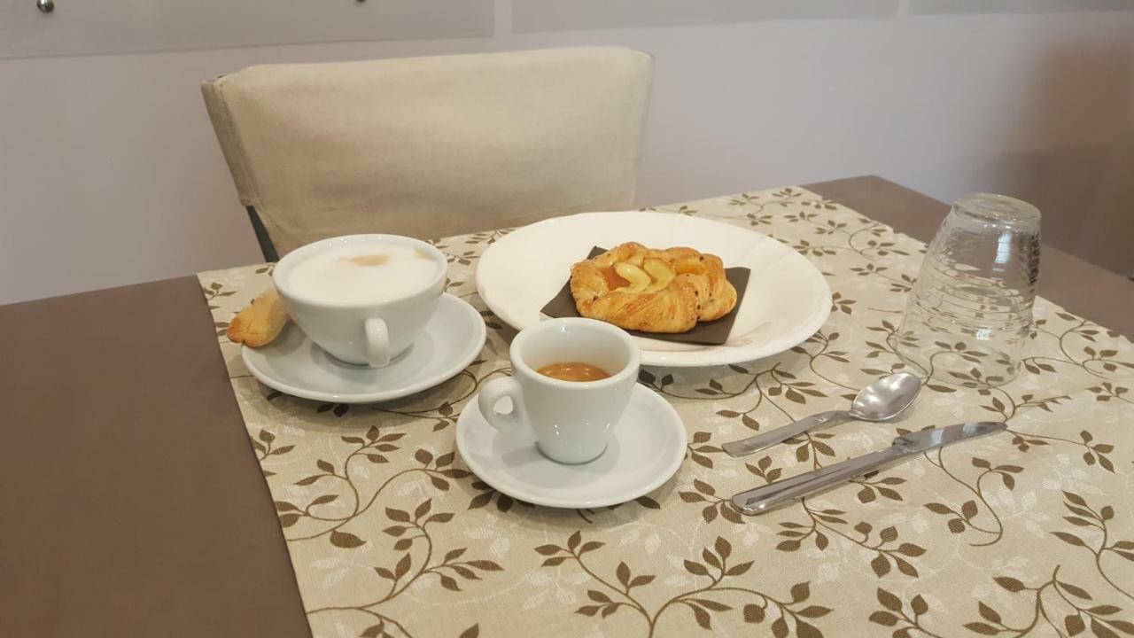 B&B Il Viandante Mesagne Bagian luar foto